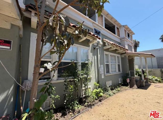 1162 N St Andrews Place, Los Angeles, CA 90038