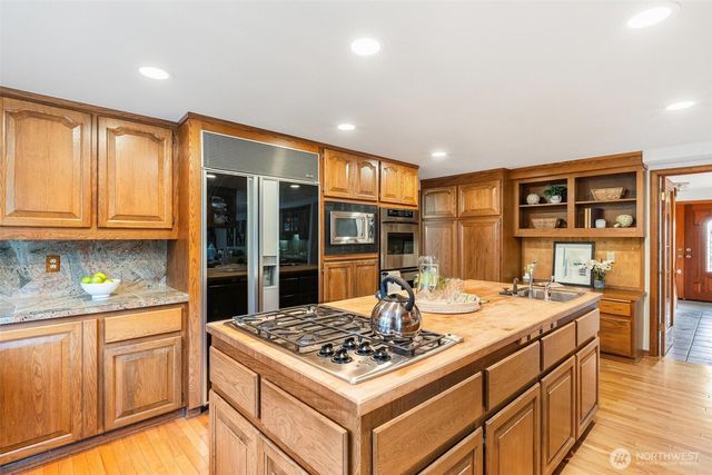 18805 94th Avenue W, Edmonds, WA 98020