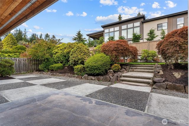 18805 94th Avenue W, Edmonds, WA 98020