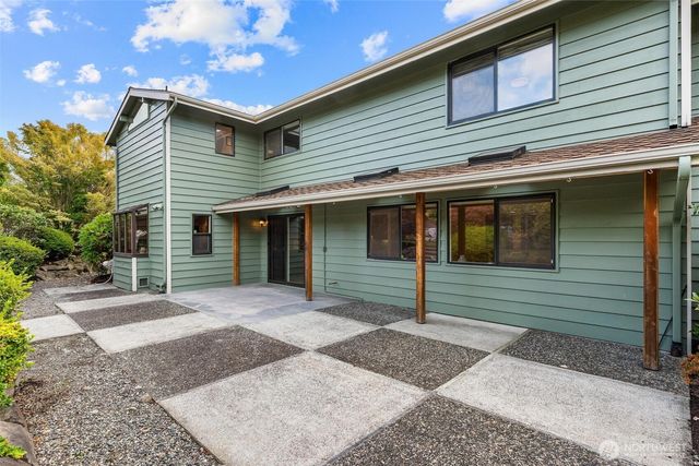 18805 94th Avenue W, Edmonds, WA 98020