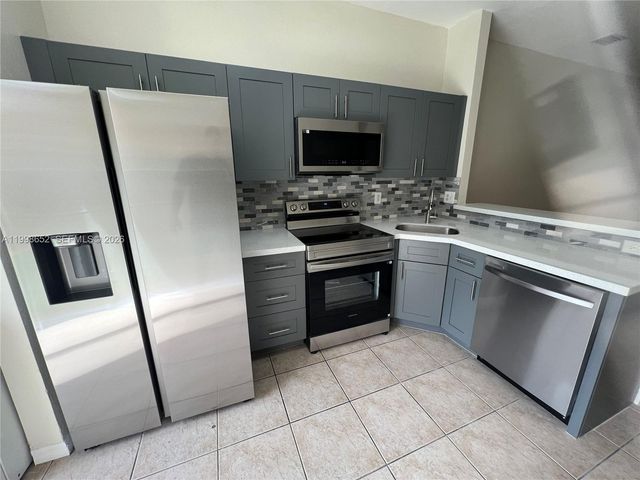 85 SW 16 Avenue ., Homestead, FL 33030