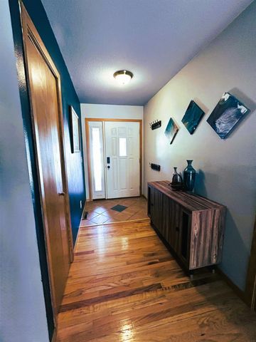 306 Park Avenue, Charles City, IA 50616