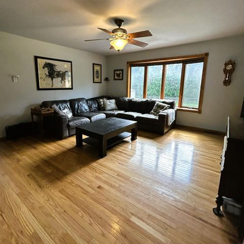 306 Park Avenue, Charles City, IA 50616