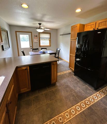 306 Park Avenue, Charles City, IA 50616