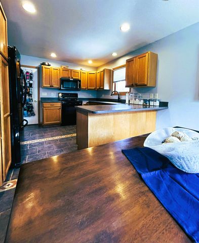 306 Park Avenue, Charles City, IA 50616