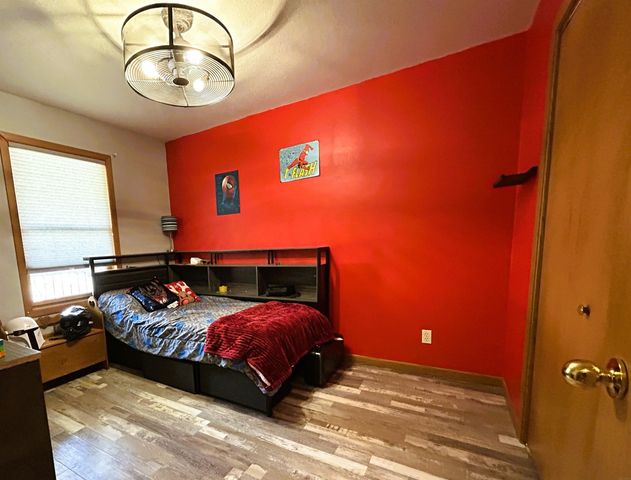 306 Park Avenue, Charles City, IA 50616