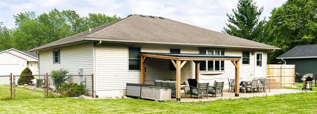 306 Park Avenue, Charles City, IA 50616