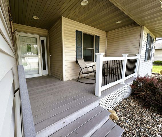 306 Park Avenue, Charles City, IA 50616