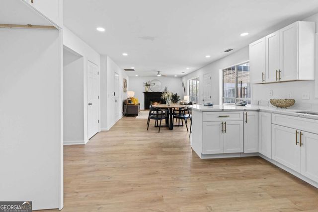 3347 Hobbit Glen, Powder Springs, GA 30127