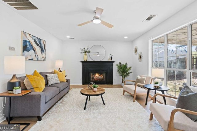 3347 Hobbit Glen, Powder Springs, GA 30127