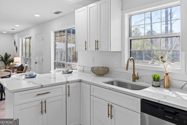 3347 Hobbit Glen, Powder Springs, GA 30127