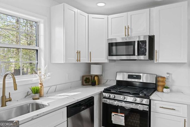 3347 Hobbit Glen, Powder Springs, GA 30127