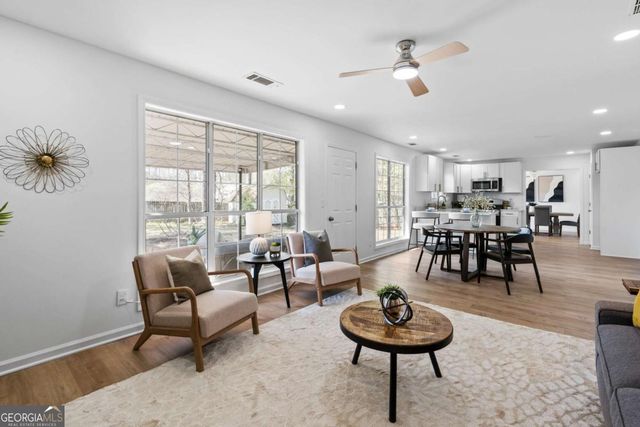 3347 Hobbit Glen, Powder Springs, GA 30127