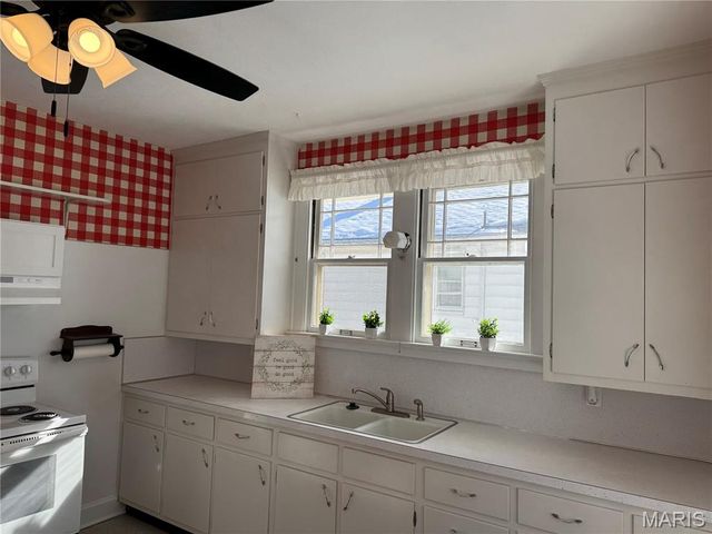 139 Kansas Avenue, Belleville, IL 62221