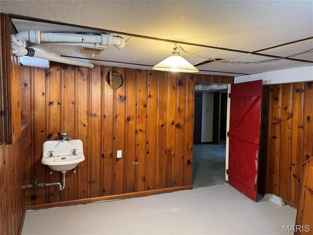 139 Kansas Avenue, Belleville, IL 62221