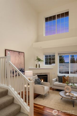 18646 NE 57th Way, Redmond, WA 98052