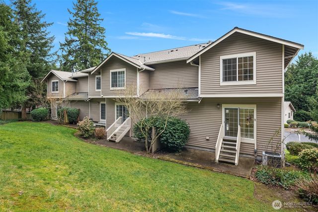 18646 NE 57th Way, Redmond, WA 98052