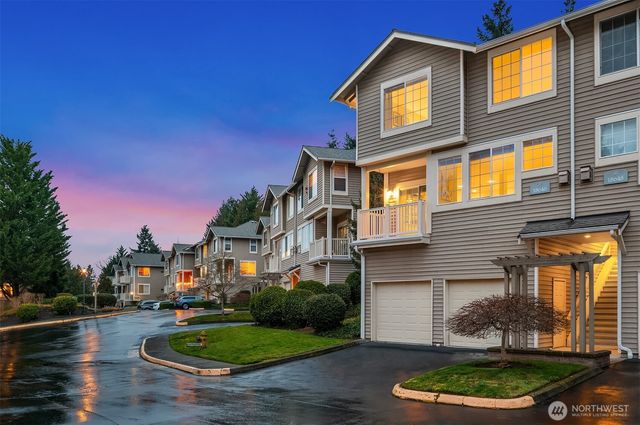 18646 NE 57th Way, Redmond, WA 98052