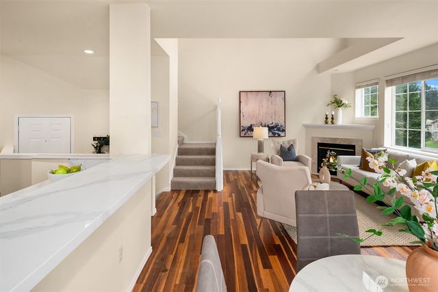 18646 NE 57th Way, Redmond, WA 98052