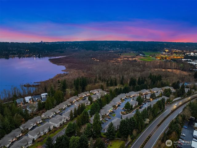 18646 NE 57th Way, Redmond, WA 98052