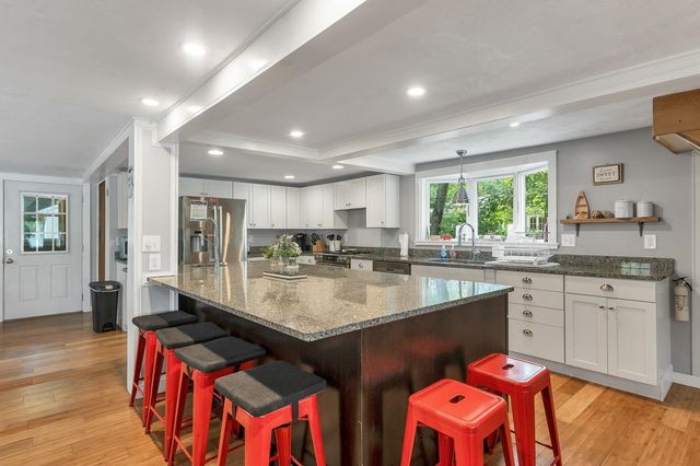 105 Gardners Grove Road, Belmont, NH 03220