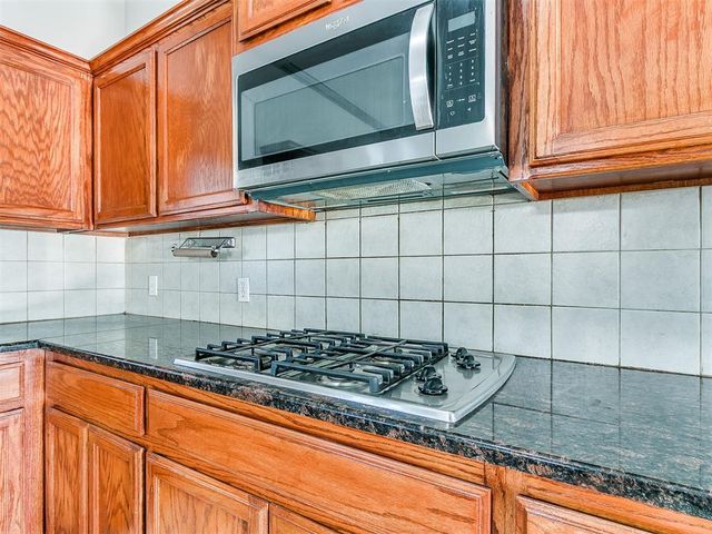 909 Greenfield Avenue, Yukon, OK 73099