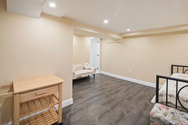 40 Pierce Rd 40, Watertown, MA 02472