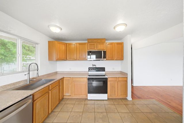 1752 Hungry Hollow Rd, Lincoln, CA 95648