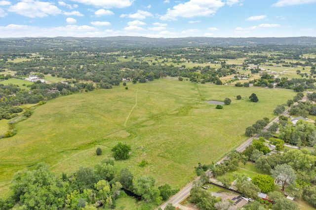 1752 Hungry Hollow Rd, Lincoln, CA 95648