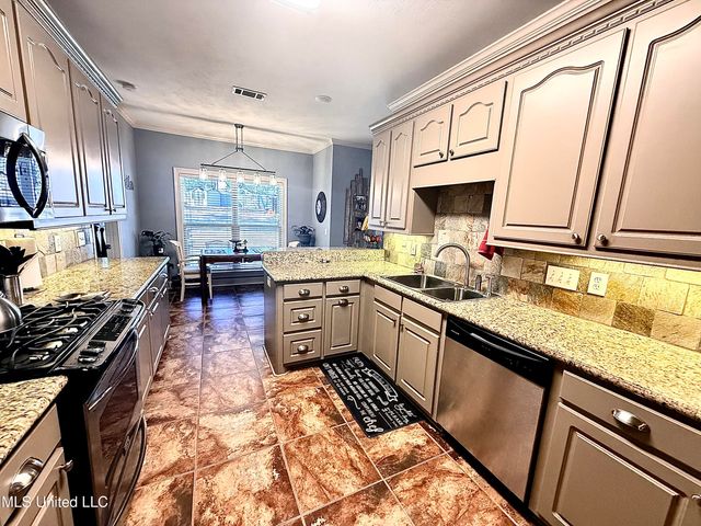 103 Oak Meadow Drive, Clinton, MS 39056