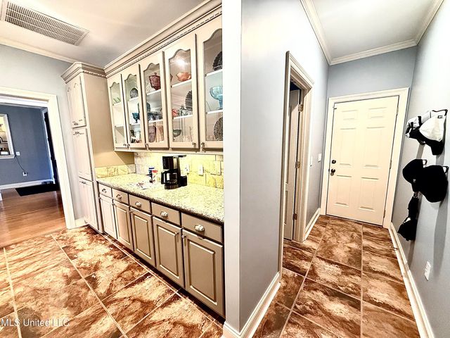 103 Oak Meadow Drive, Clinton, MS 39056