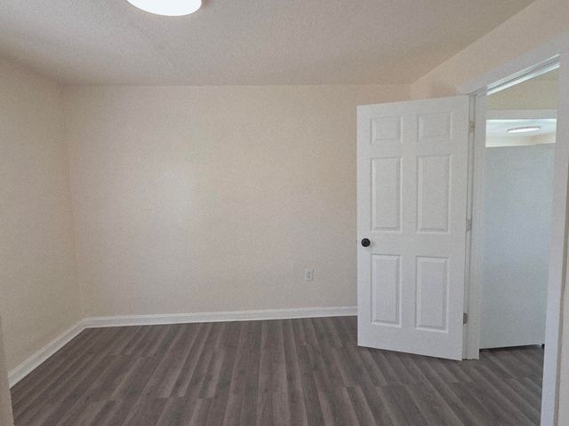 1330 W Atlantic Street, Springfield, MO 65803