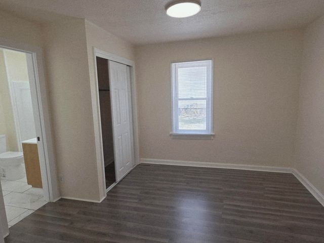 1330 W Atlantic Street, Springfield, MO 65803