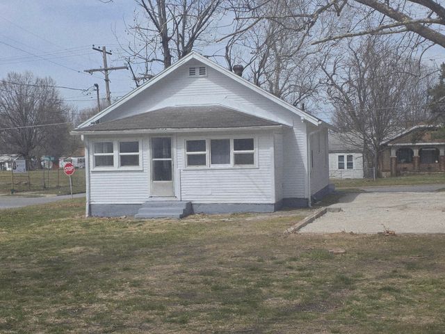 1330 W Atlantic Street, Springfield, MO 65803