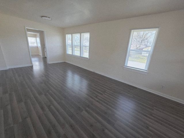 1330 W Atlantic Street, Springfield, MO 65803