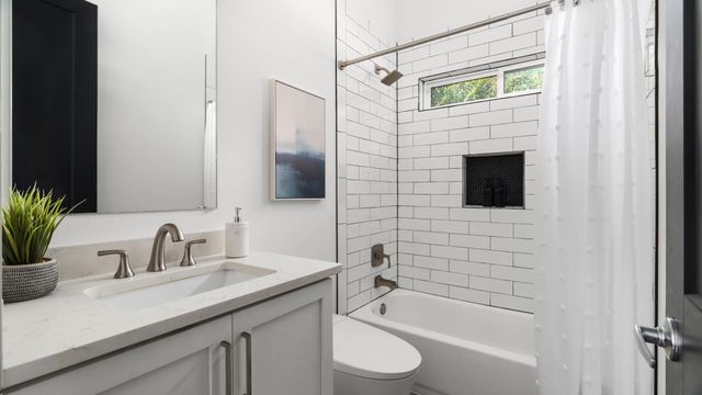 222 Stars And Stripes, Fischer, TX 78623