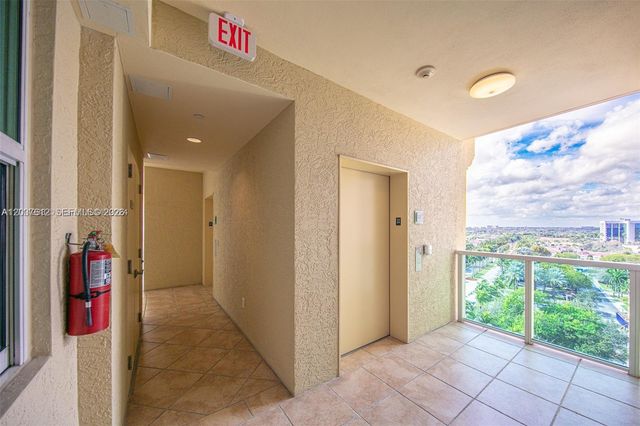3340 NE 190th Street 1101, Aventura, FL 33180