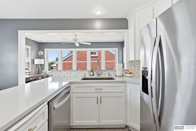 6328 William Street, Omaha, NE 68106