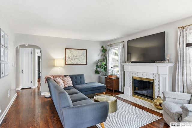 6328 William Street, Omaha, NE 68106