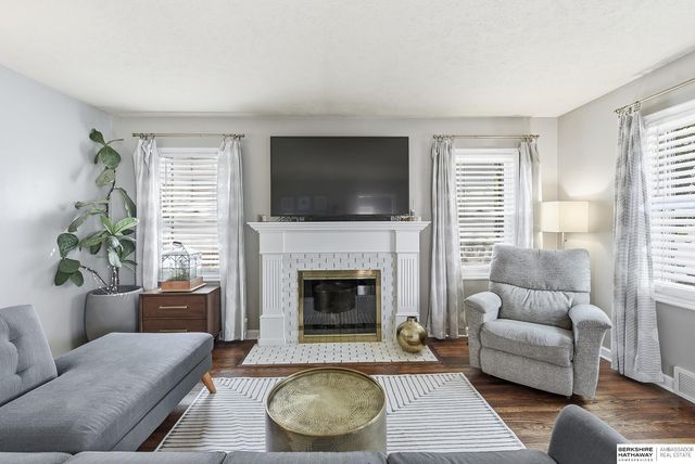 6328 William Street, Omaha, NE 68106