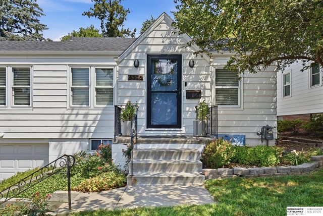 6328 William Street, Omaha, NE 68106