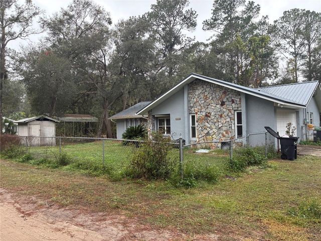 4660 SE 160TH COURT, Ocklawaha, FL 32179