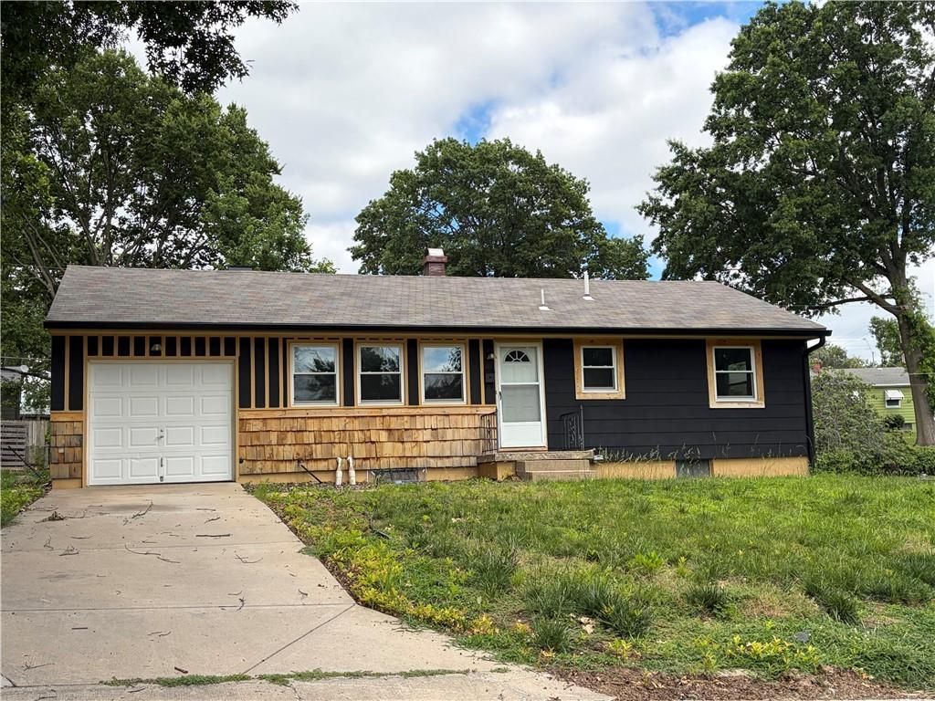 12808 E Bowen Street, Independence, MO 64055
