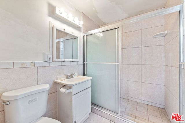 711 N Priscilla Lane, Burbank, CA 91505