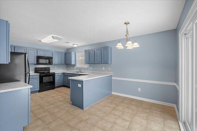 113 White Oak Trace, Lexington, KY 40511