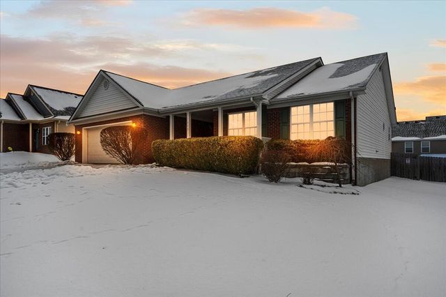 113 White Oak Trace, Lexington, KY 40511