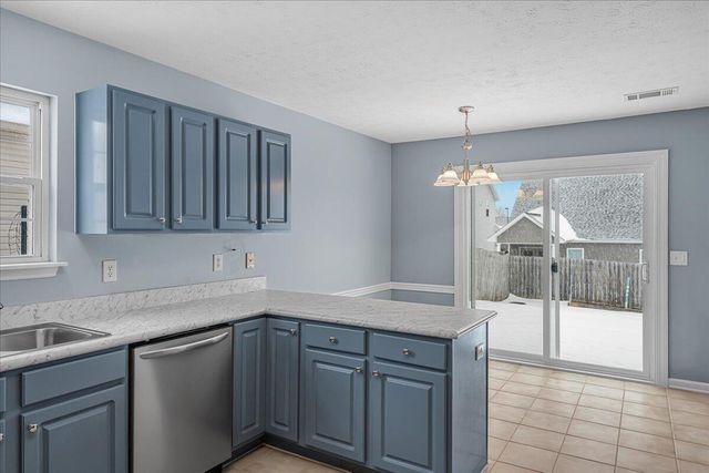 113 White Oak Trace, Lexington, KY 40511