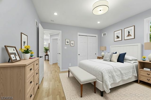 21 Lincoln Pkwy, Bayonne City, NJ 07002