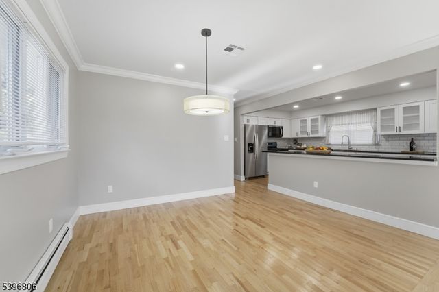 21 Lincoln Pkwy, Bayonne City, NJ 07002