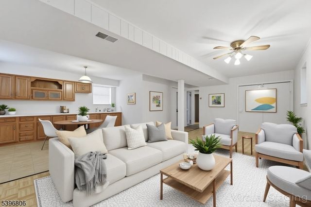 21 Lincoln Pkwy, Bayonne City, NJ 07002